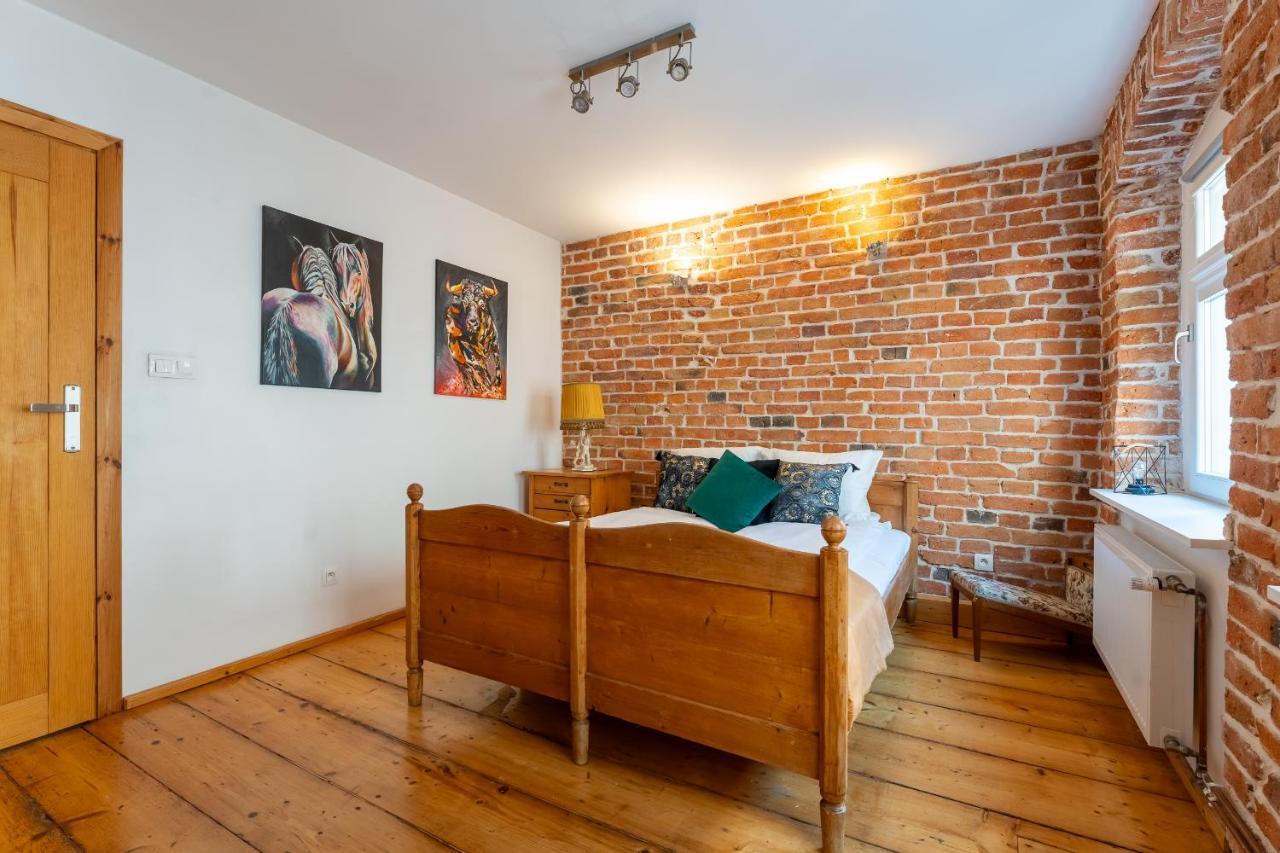 Apartament 1886 - Doba Do 14-00 - W Scislym Centrum Z Widokiem Na Majowke - By Space Apart Apartment เยเลเนียกูรา ภายนอก รูปภาพ