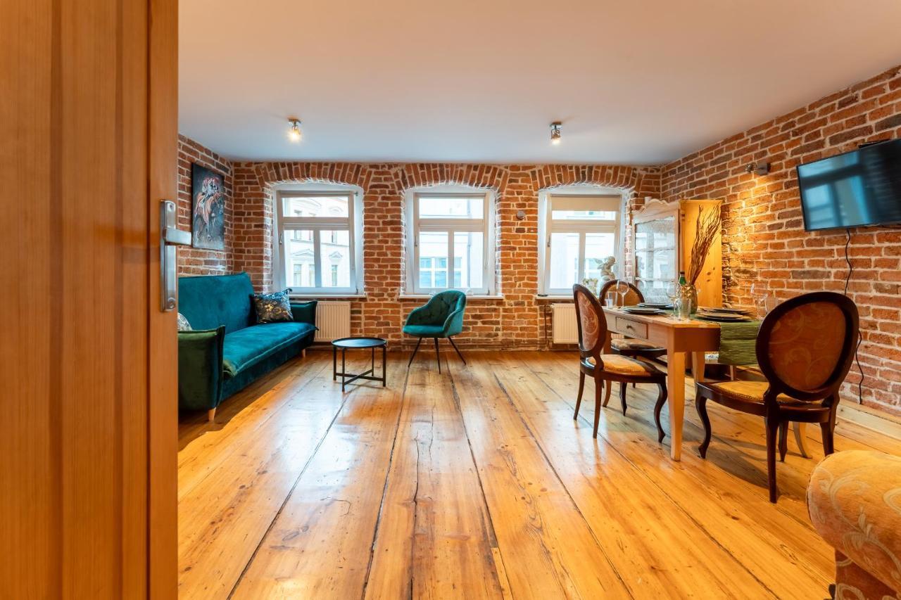 Apartament 1886 - Doba Do 14-00 - W Scislym Centrum Z Widokiem Na Majowke - By Space Apart Apartment เยเลเนียกูรา ภายนอก รูปภาพ